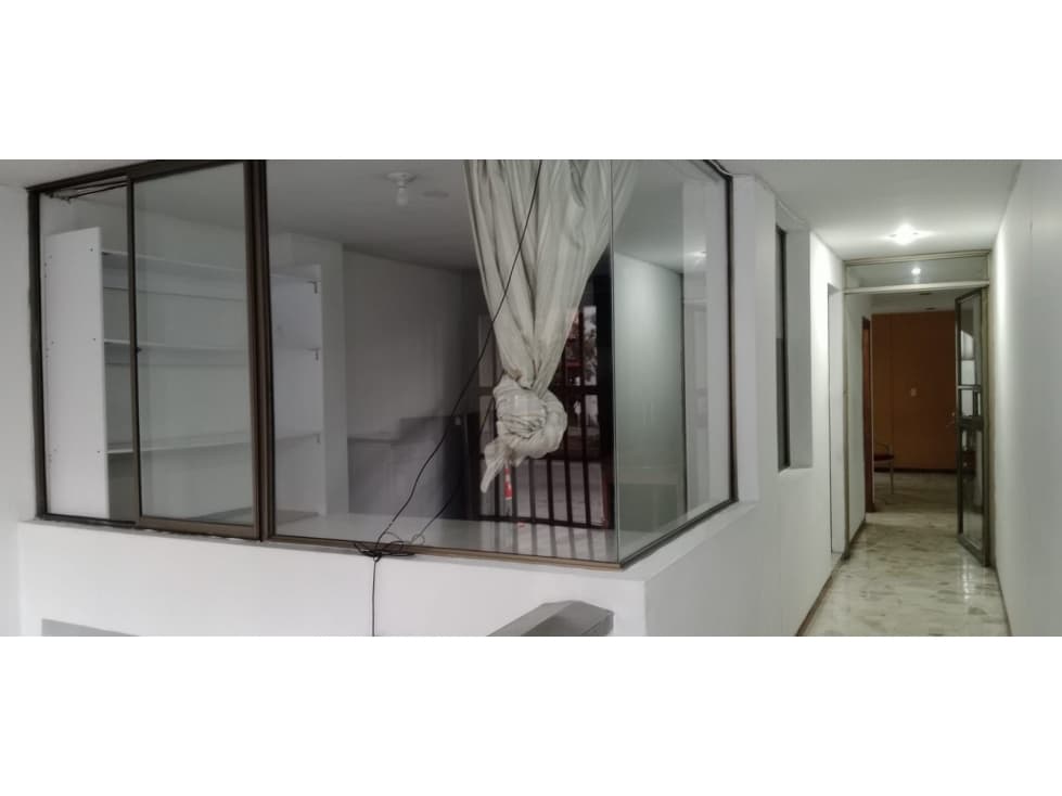 Venta de local comercial en la Av. Santander — foto 4