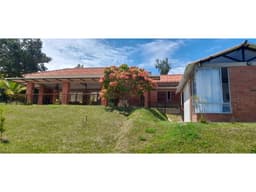 Venta de casa campestre en vereda Palermo