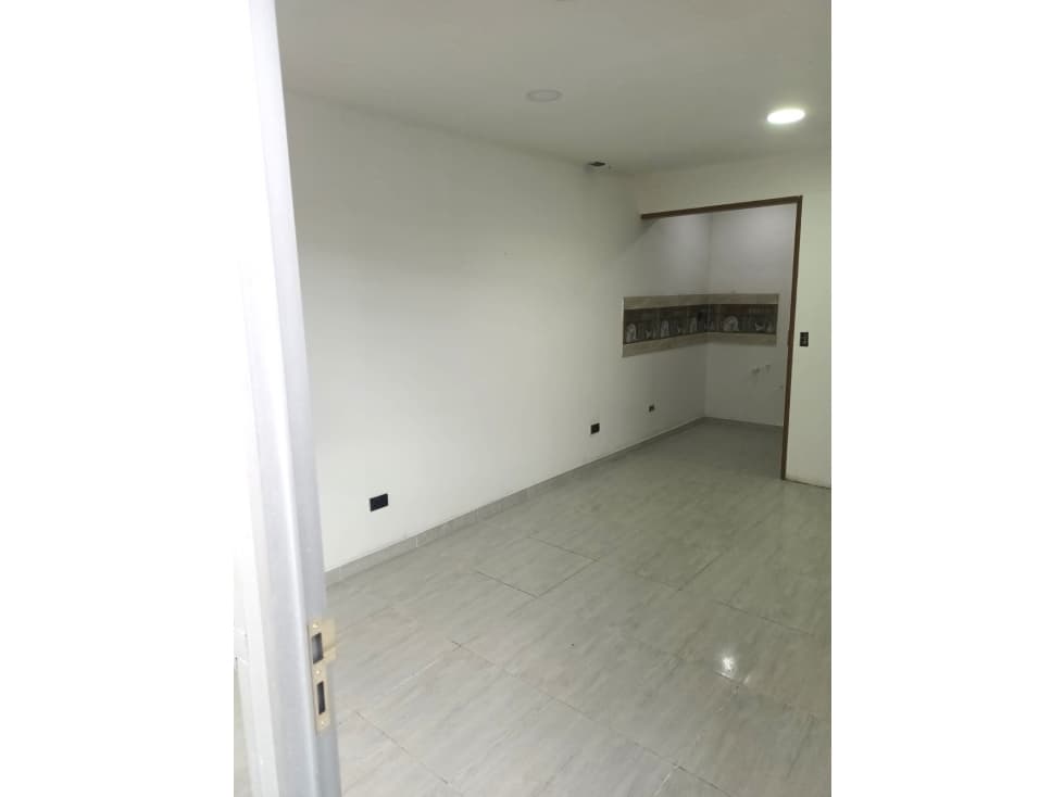 Venta de local en el Alta Suiza — foto 2