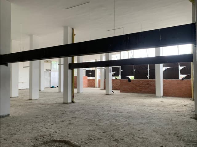 Venta de bodega en Alta Suiza