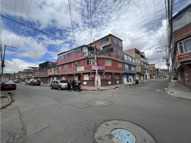 CASA DE 4 PISOS EN VENTA - BOGOTA / BARRIO EL INGLES