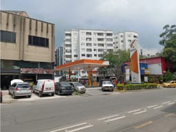 SE VENDE, LOCAL COMERCIA,EN MEDELLIN POR UNIVERSIDAD LUIS AMIGO