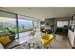 Moderno apto piso alto con vista definida en Envigado, Zúñiga