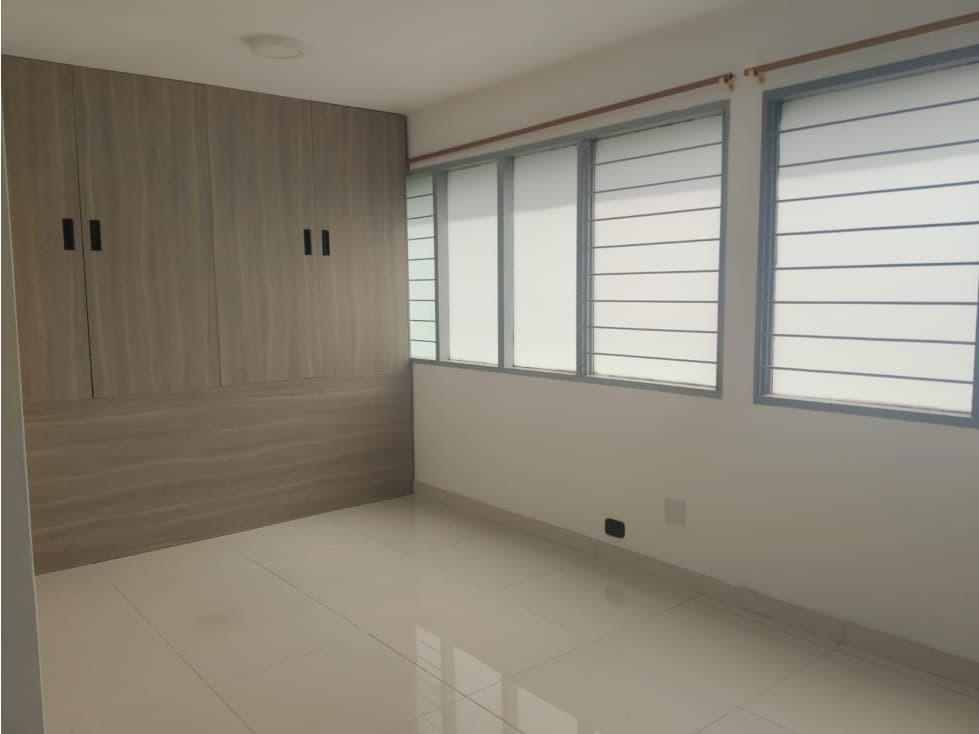 APARTAESTUDIO EN ARRIENDO EN LA CANDELARIA COD 10028 — foto 3