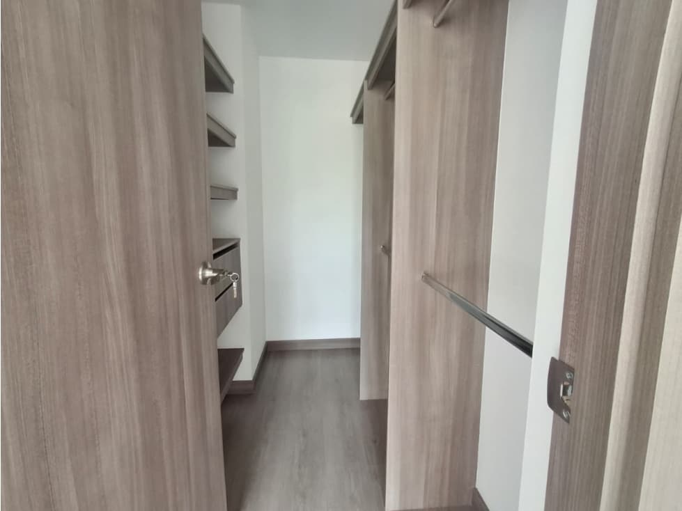 APARTAMENTO EN ARRIENDO EN ENVIGADO COD 10738 — foto 5