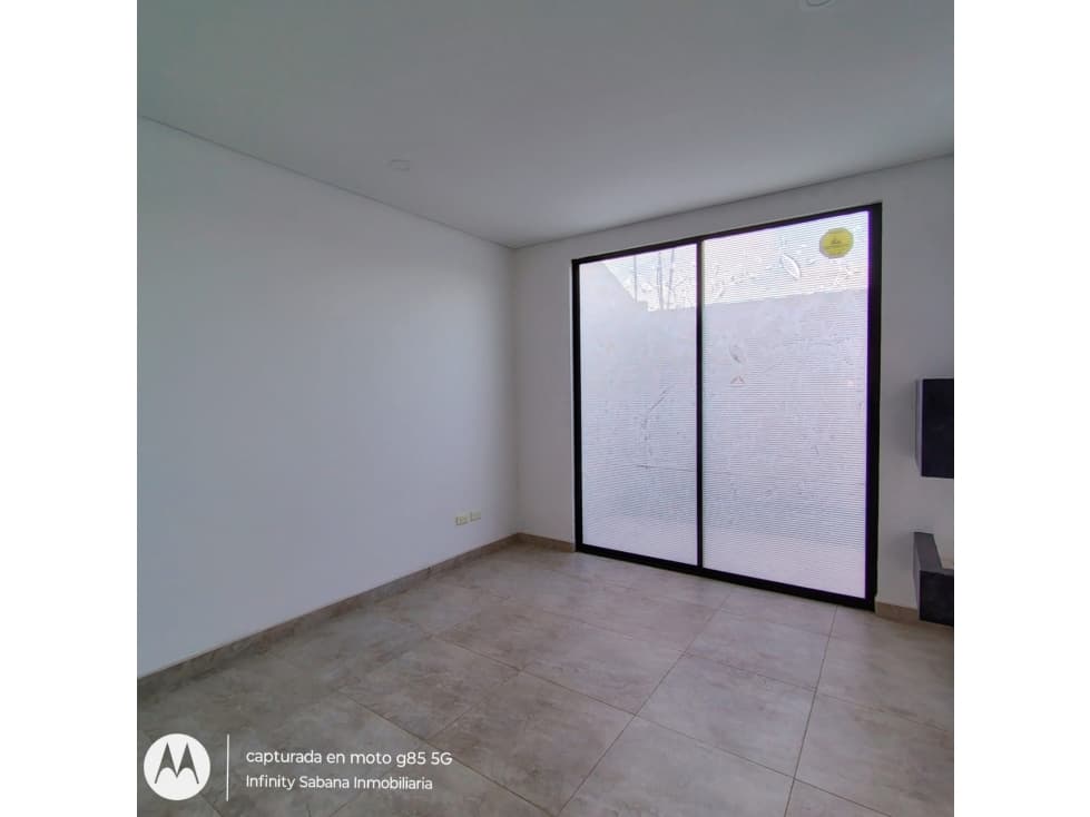 ARRIENDO ESPECTACULAR CASA EN TENJO — foto 4