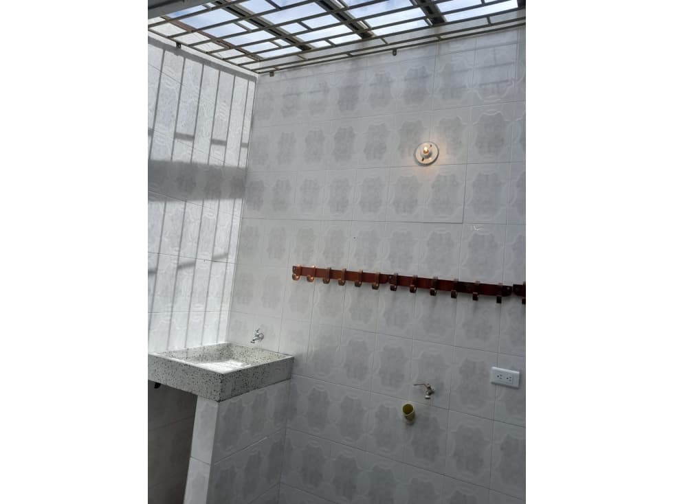 VENDO HERMOSA CASA EN LA CALERA — foto 5