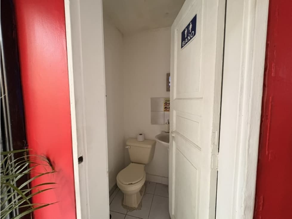 VENTA DE LOCAL COMERCIAL EN LA FLORESTA 267985 — foto 3