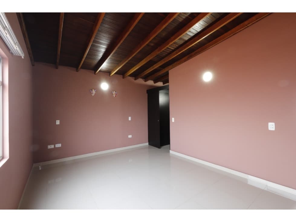 VENTA DE APARTAMENTO DUPLEX EN LAURELES — foto 3