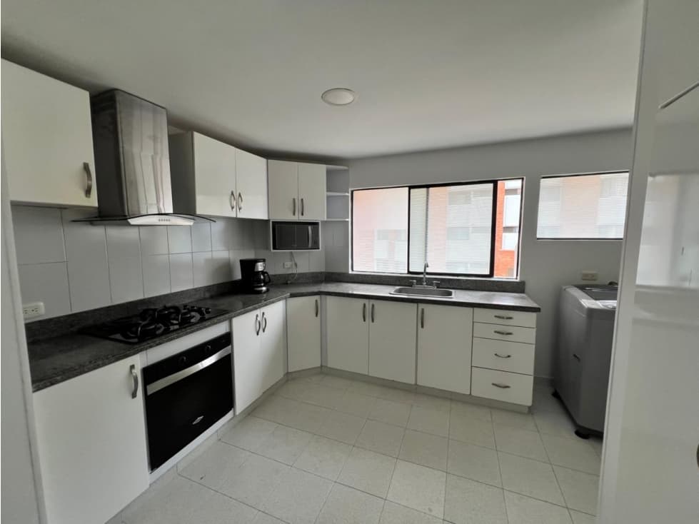 APARTAMENTO EN ALQUILER EN QUINTAS DE DON SIMON — foto 5