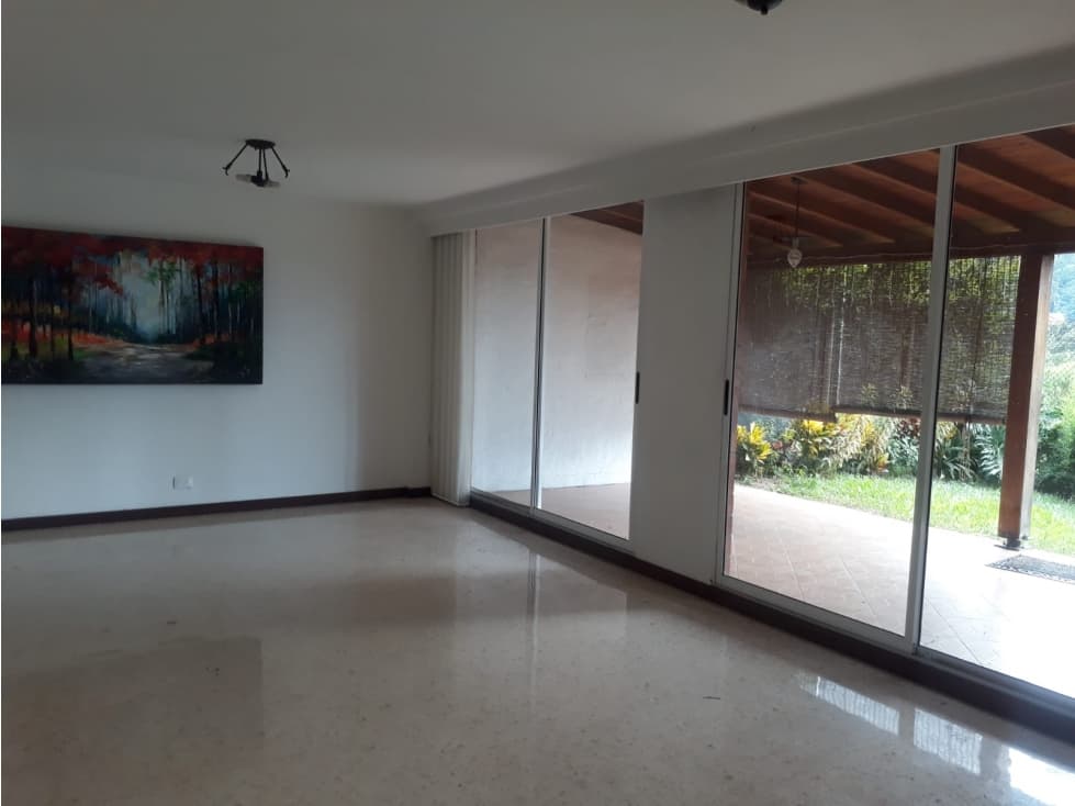 Casa en Arriendo en Envigado La Intermedia — foto 2