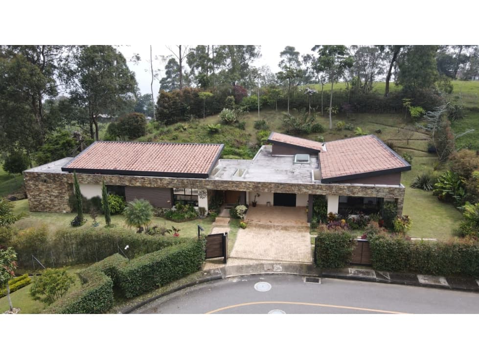 Casa en venta en El Escobero - Envigado — foto 1