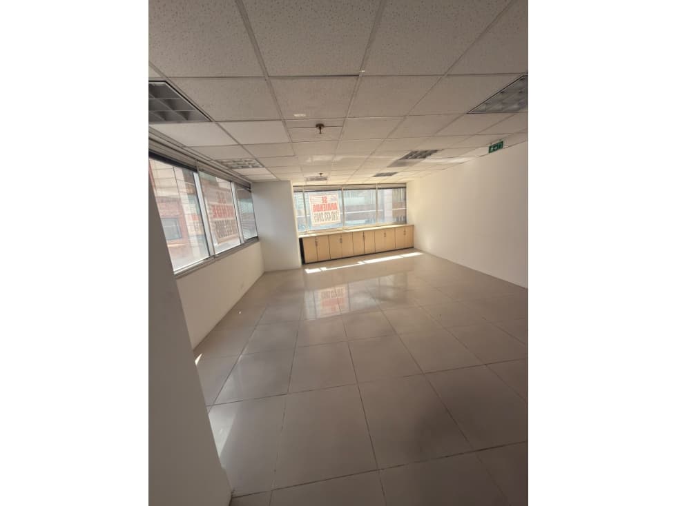 Venta,73 con 7, oficina, 82.6 M — foto 4