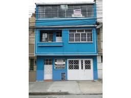 VENDO CASA BARRIO 11 DE NOVIEMBRE
