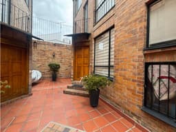 CASA EN VENTA CEDRITOS / Cár 17A con 140 (GRAN UBICACIÓN - REMOD)