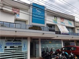 LOCALES Y LOTE EN VENTA EN FUNDADORES ARMENIA QUINDÍO