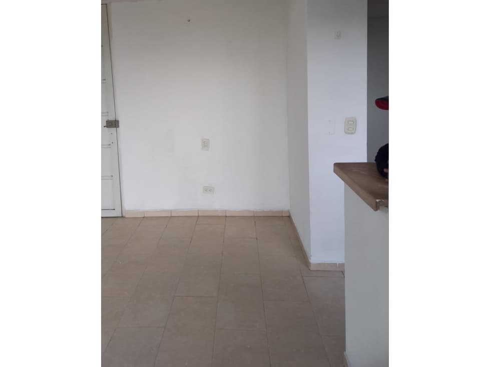 APARTAMENTO EN VENTA CIUDAD GUABINAS C.R MOMPOX PISO 6 CON ASCENSOR — foto 4