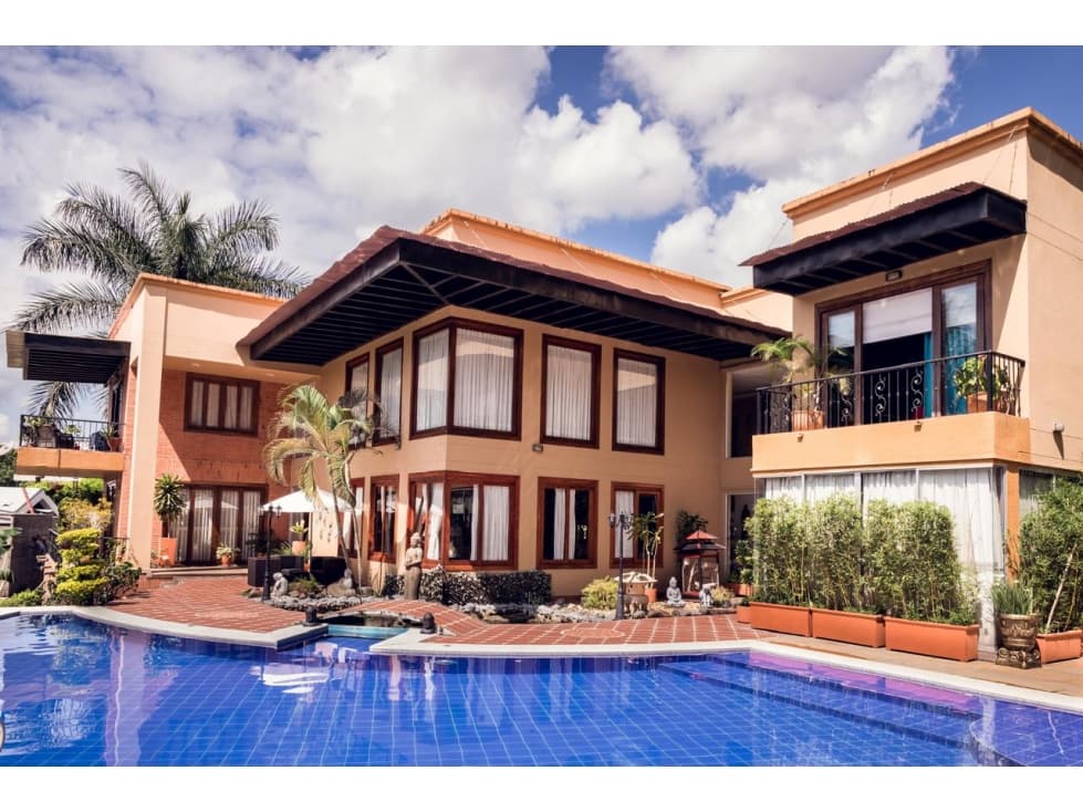 MANSION EN CERRITOS EN VENTA — foto 2