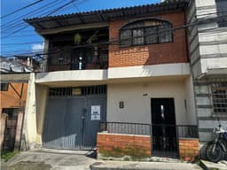 SE VENDE CASA EN SAN NICOLAS- PEREIRA