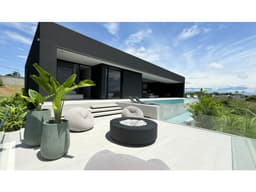 ESPECTACULAR MANSION EN MALABAR CERRITOS