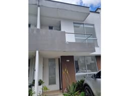 SE VENDE CASA EN CONJUNTO CERRADO- DOSQUEBRADAS