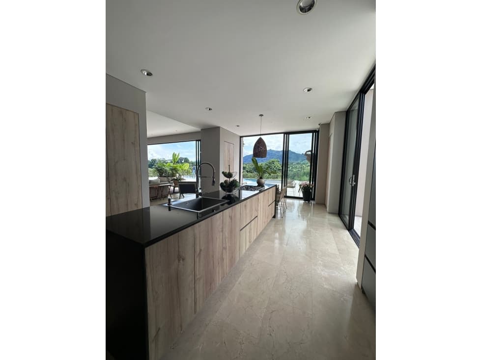 MANSION EN VENTA EN CERRITOS — foto 5