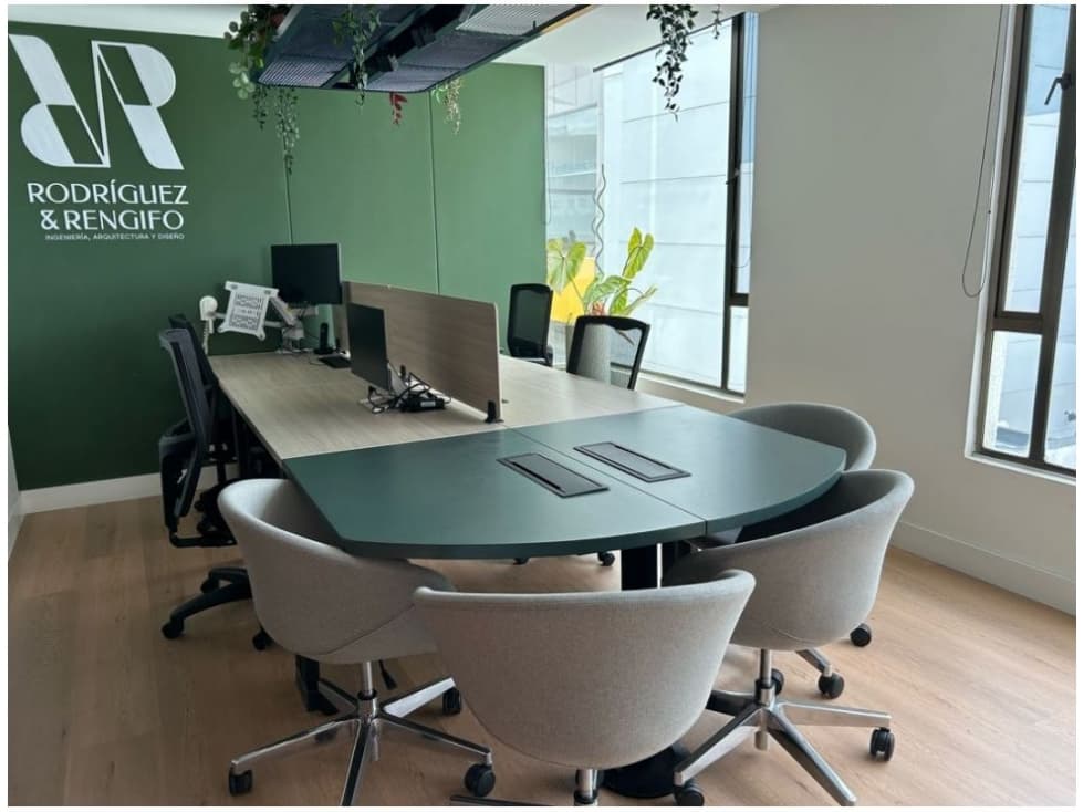 Oficina Chico en Excelentes condiciones para Uso Comercial Amoblada — foto 2
