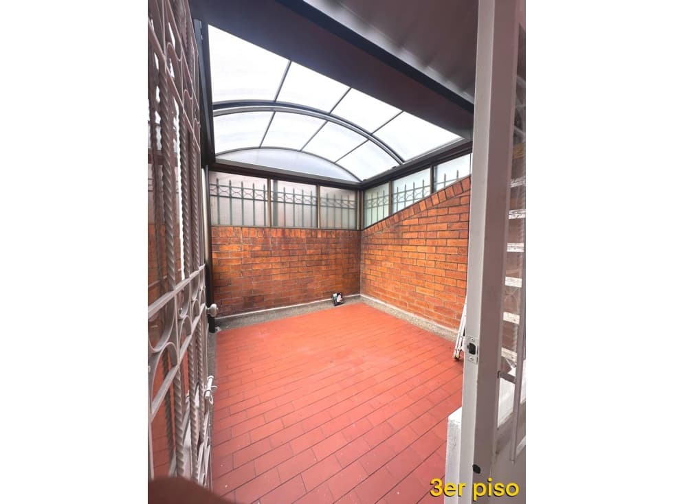 CASA EN VENTA EN MIRANDELA — foto 1