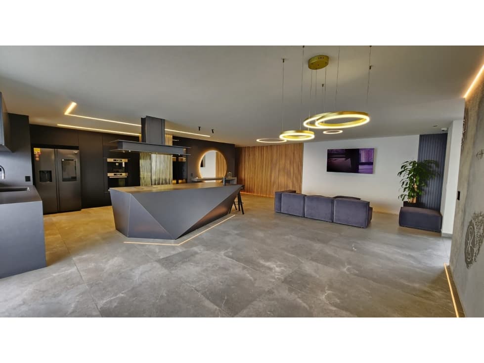 Venta de penthouse en Sabaneta — foto 1