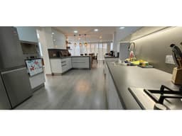 Venta de casa de 3 niveles en Sabaneta
