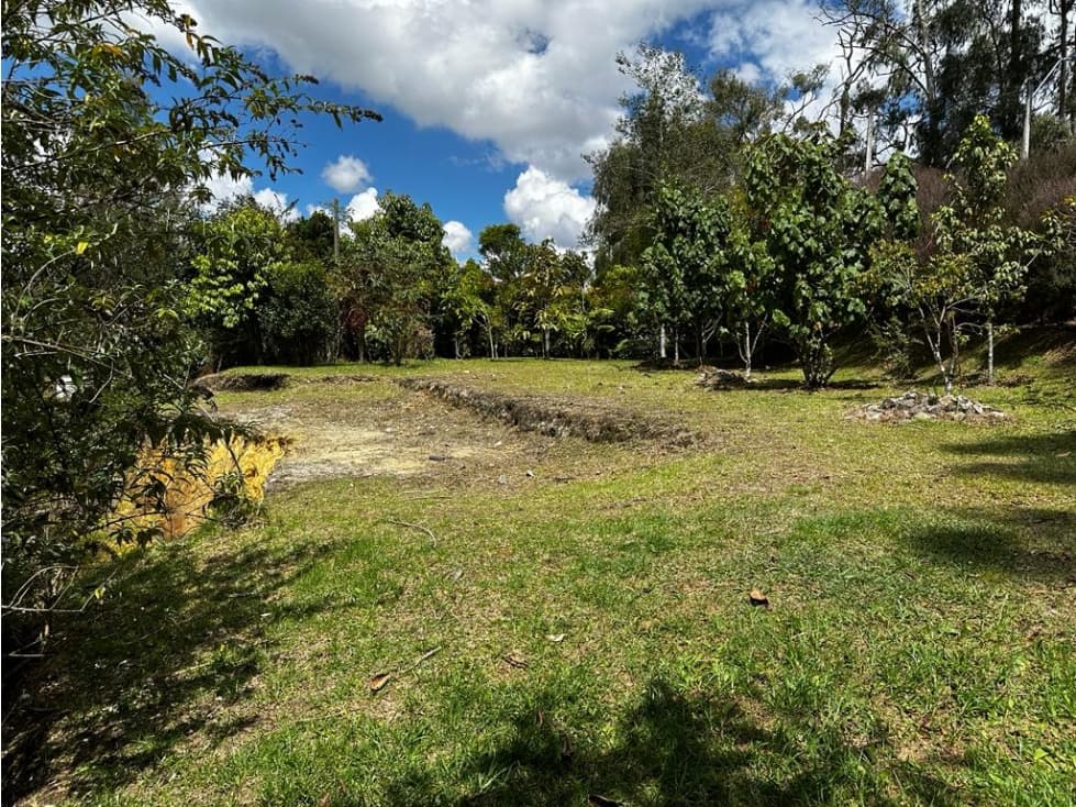 Venta de lote en Alto de Palmas — foto 1