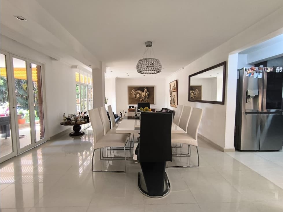 Venta de casa en el Poblado- cerca al centro comercial El Tesoro — foto 2