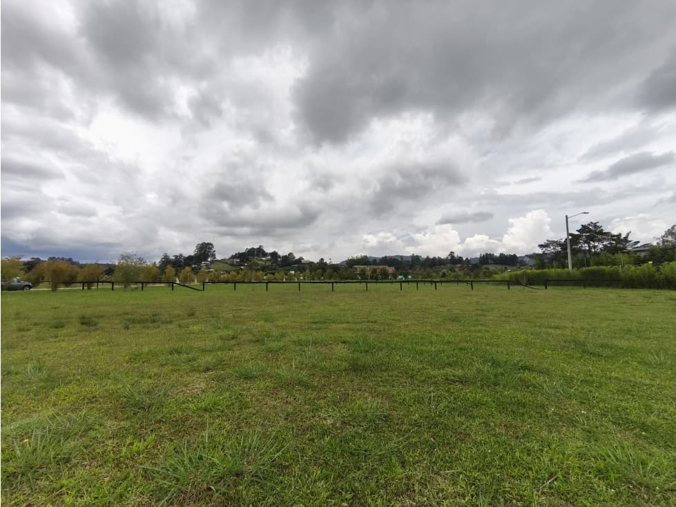 Venta de lote en Rionegro sector Llanogrande — foto 3