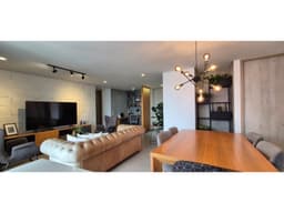 Vendo hermoso apartamento en la Loma de las Brujas.