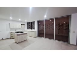 ZONA DE ALTA VALORIZACIÓN, CASA UNIFAMILIAR EN RIONEGRO
