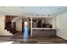 VENTA DE CASA EN ENVIGADO- LOMA DEL ATRAVESADO 