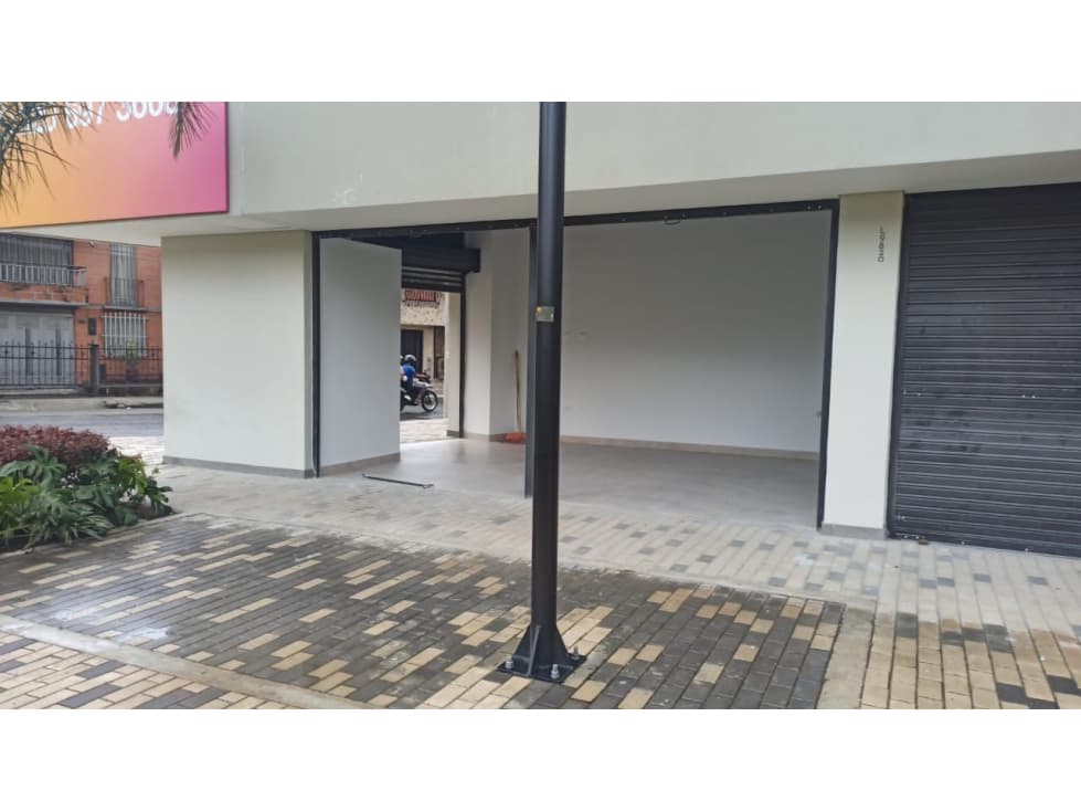 VENTA DE LOCAL EN SABANETA- SECTOR ALCAZARES — foto 2