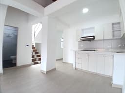 VENTA DE CASA CON MANZARDA EN ITAGÜÍ SANTA MARÍA
