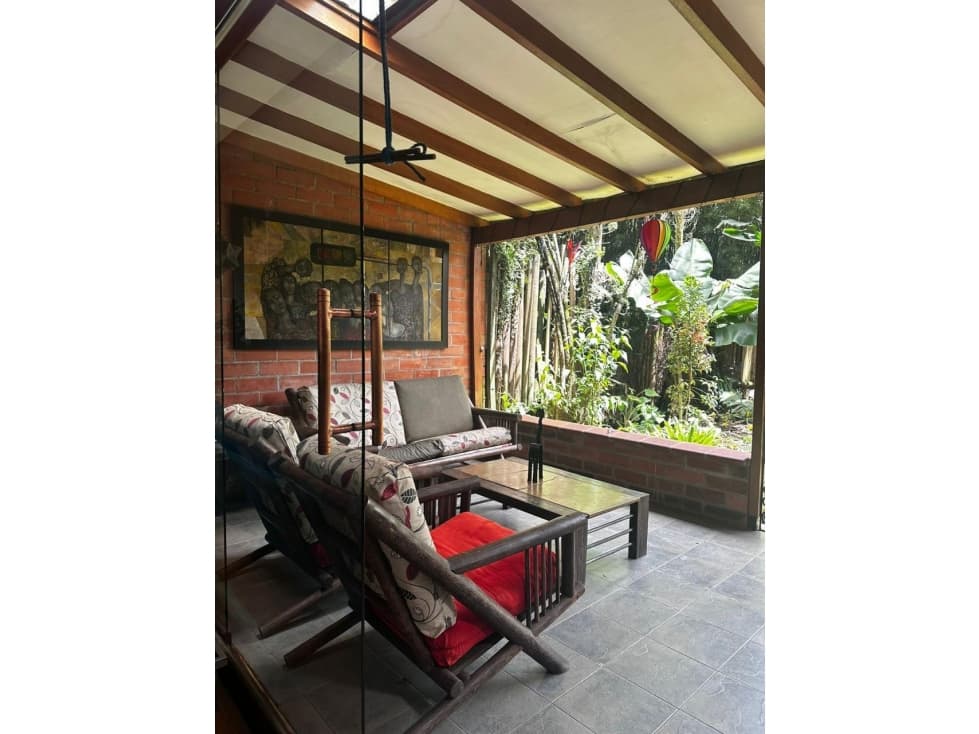 VENTA DE CASA EN ENVIGADO TRANSVERSAL INTERMEDIA — foto 1