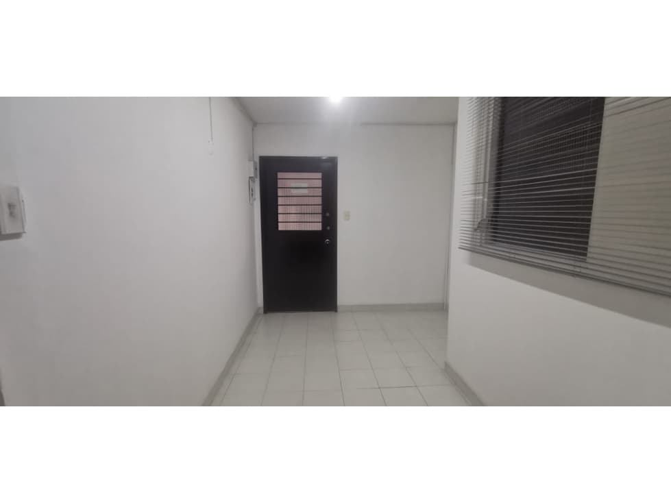 Venta Consultorio Centro super bien ubicada cerca Camara de Comercio — foto 4