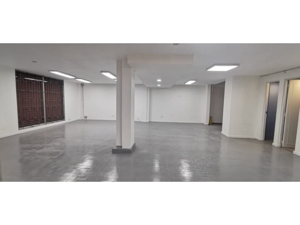 Venta Local esquinero Suramerica — foto 2