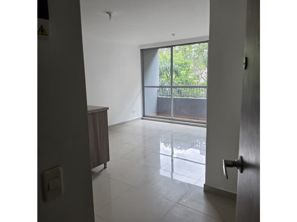 ARRIENDO APARTAMENTO EN LA ESTRELLA — foto 2