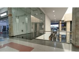 Local en Venta centro comercial Ocean Mall Ubicación Estratégica 005