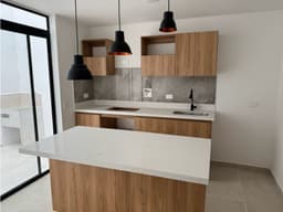 C0365. Venta! Casa unifamiliar es unidad abierta cerca al Viva