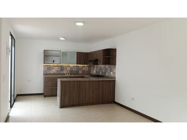 T0921.Casa con acabados modernos en unidad cerrada La Ceja 