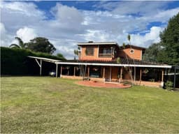 F0377.  Vendo! Finca independiente en la vía Rionegro - El Carmen