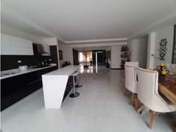 SE VENDE HERMOSA CASA AL NORTE DE ARMENIA