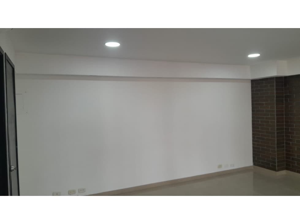 ALQUILER LOCAL COMERCIAL — foto 2