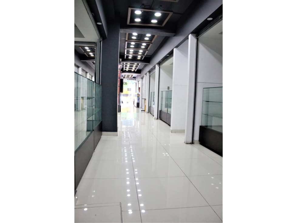 CENTRO COMERCIAL CENTRO DE CALI — foto 1