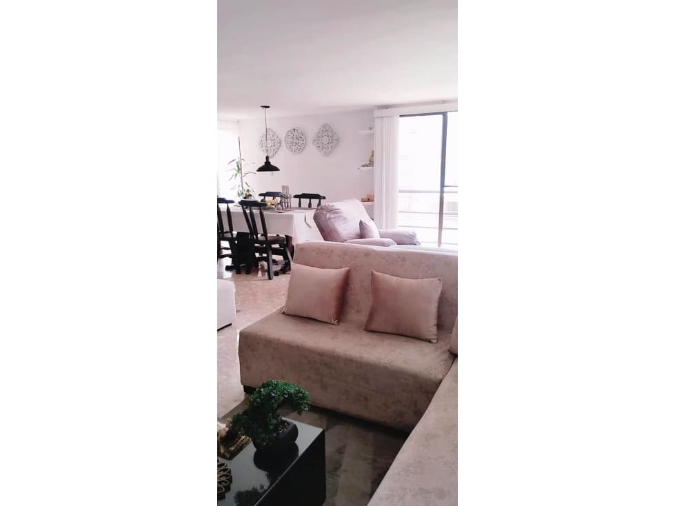 VENDEMOS APTO HERMOSO EN EDIFICIO EN EL BARRIO EL INGENIO. — foto 4